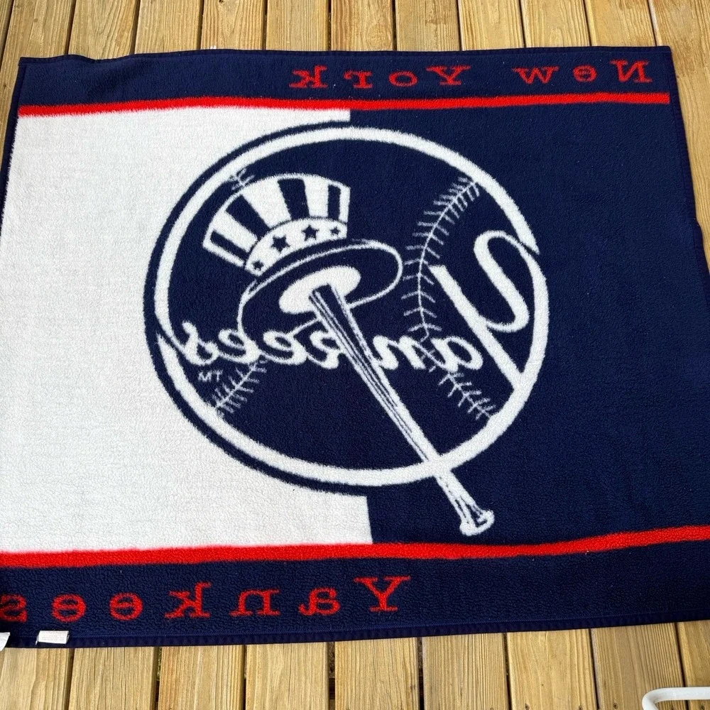 Vintage NY YANKEES Fleece Throw‎ Blanket 56